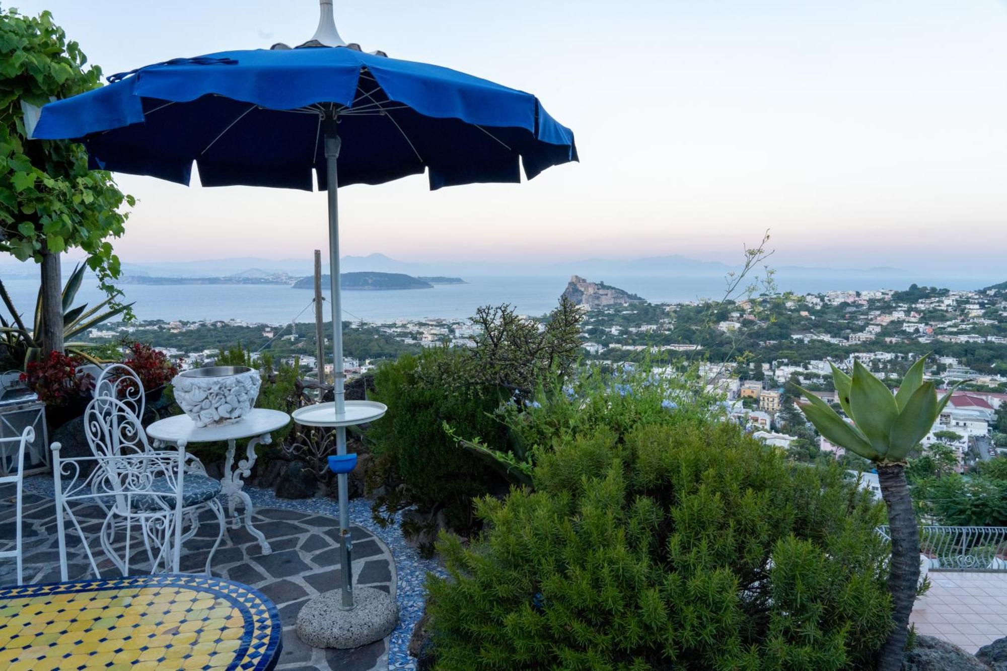 Relais Bijoux Ischia Bed & Breakfast Exterior foto